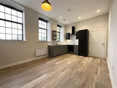 Kitchen / Lounge